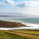 Apartment Presente Haven Walk To Ribeira D'ilhas, Reserve And Town Of Ribamar *