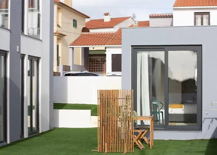 Presente Haven Studio Walk To Ribeira D'Ilhas, Reserve And Town Of Ribamar بيت للعطل *