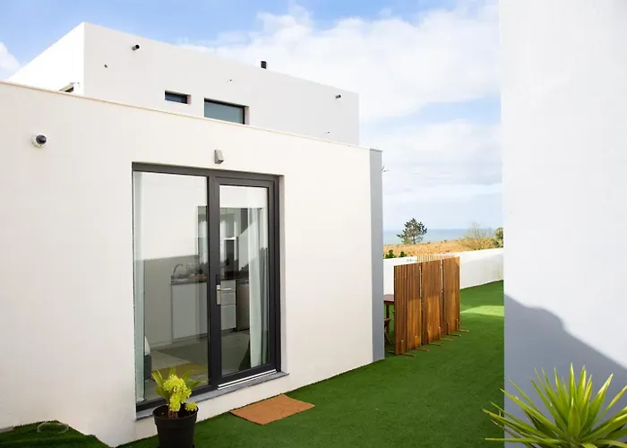 Presente Haven Walk To Ribeira D'ilhas, Reserve And Town Of Ribamar Apartamento *